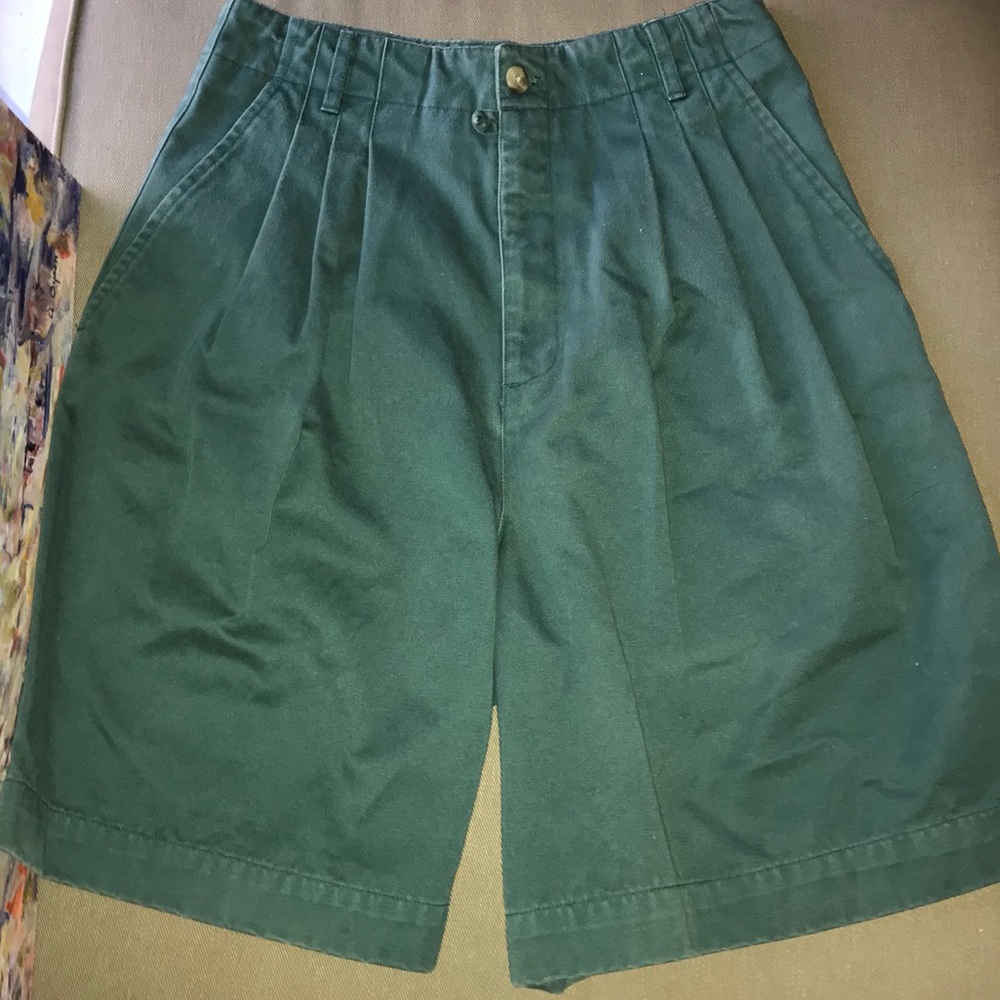 GAP High-Waist Pleated Shorts in Dark Green